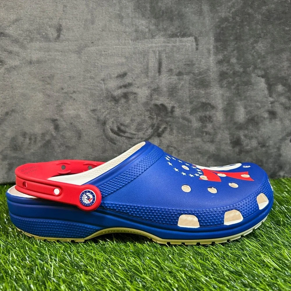 Crocs Classic NBA Philadelphia 76ers Clog Mens Size 12 Blue Basketball Fan NWT